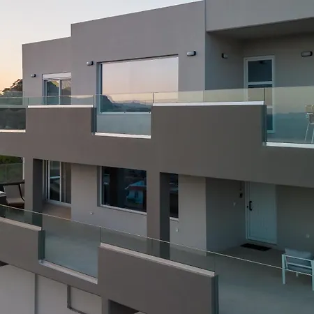 Marsane Luxury Appartments ファリラキ